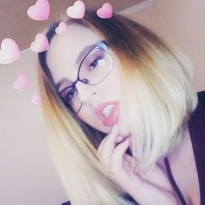 Meet your Posher, Tayla